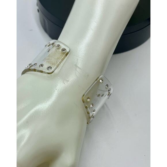 Clear High End Wide Lucite‎ Rhinestone Cuff Bracelet - Picture 9 of 10